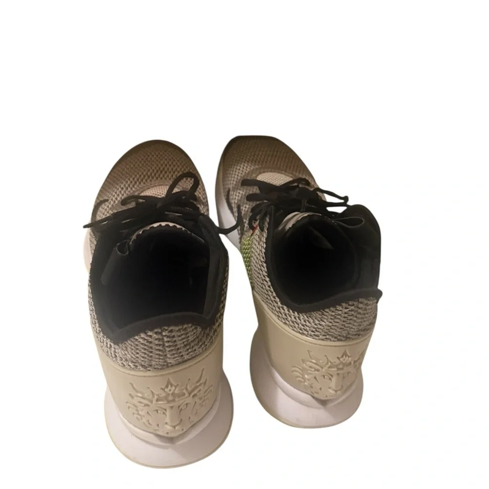 Nike LeBron Witness 4 'String Volt' BV7427-200 in excellent condition